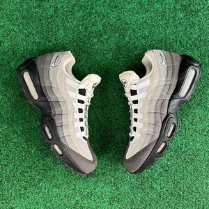 Nike Air Max 95 OG Gradient Grey Black White Mens Size 11